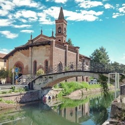 Milan: Navigli and Darsena Boat Tour - 3