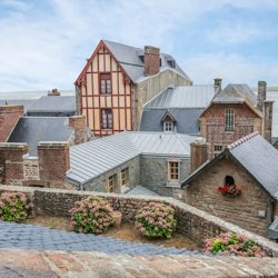 Mont Saint-Michel: Admission + Transport from Paris - 3