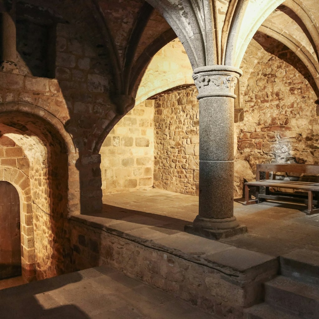 Mont Saint-Michel: Entry Ticket and Guided Tour + Transport from Paris - 1