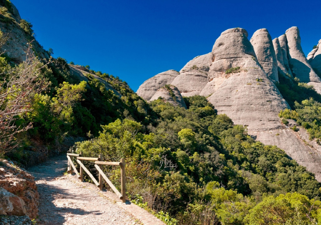 Montserrat, Girona, and Costa Brava Tour from Barcelona - 1
