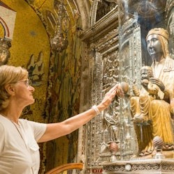 Montserrat: Guided Tour from Barcelona + Moreneta Access + Transfer - 2