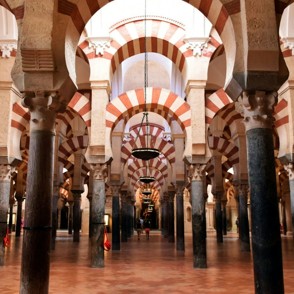 Mosque-Cathedral of Córdoba: Guided Tour + Ferdinand Route Churches Entry - Spanish - 3