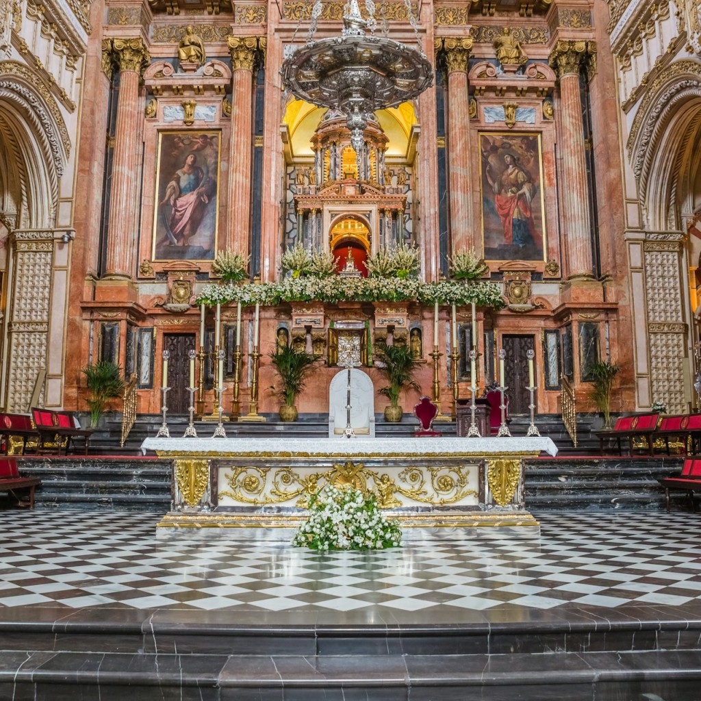 Mosque-Cathedral of Córdoba: Guided Tour + Skip The Line Ticket - Tour in English - 1