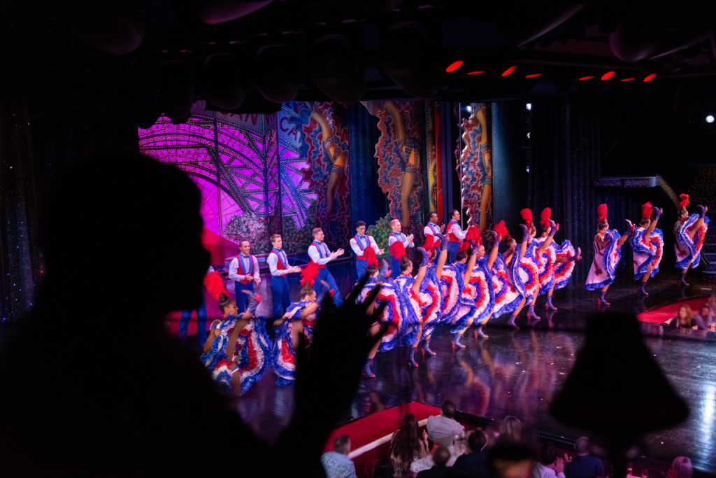 Moulin Rouge Cabaret Show and Paris Bus Tour (Moulin Rouge Cabaret Show with Glass of Champagne + Paris Night Bus Tour) - 2