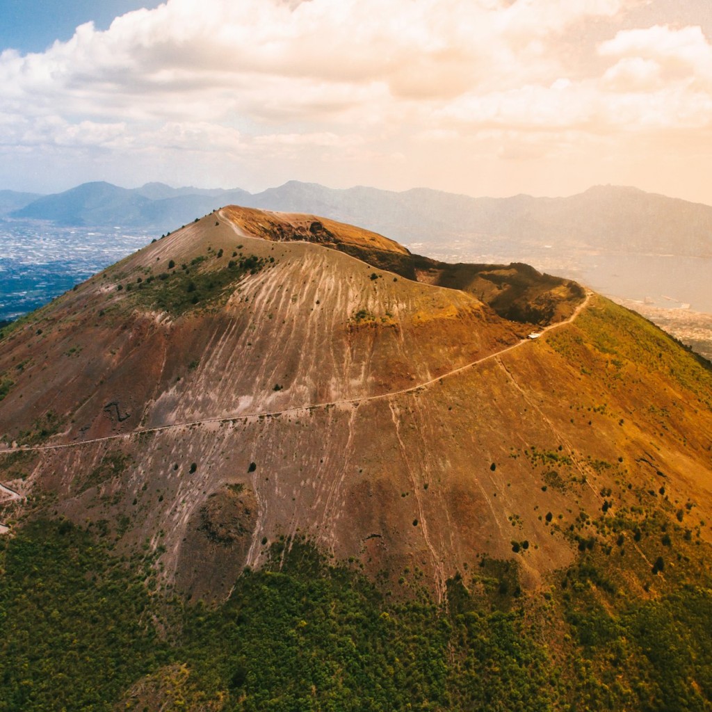 Mount Vesuvius: Transport Only from Ercolano by Vesuvio Express - 1