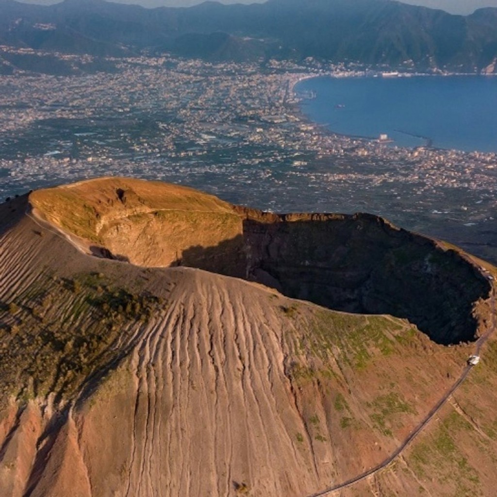 Mount Vesuvius: Transport Only from Naples by Vesuvio Express - 3