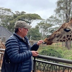 Nairobi: Orfanato de Elefantes, Centro de Jirafas + Excursión de un día a la Fábrica de Abalorios Kazuri - 1