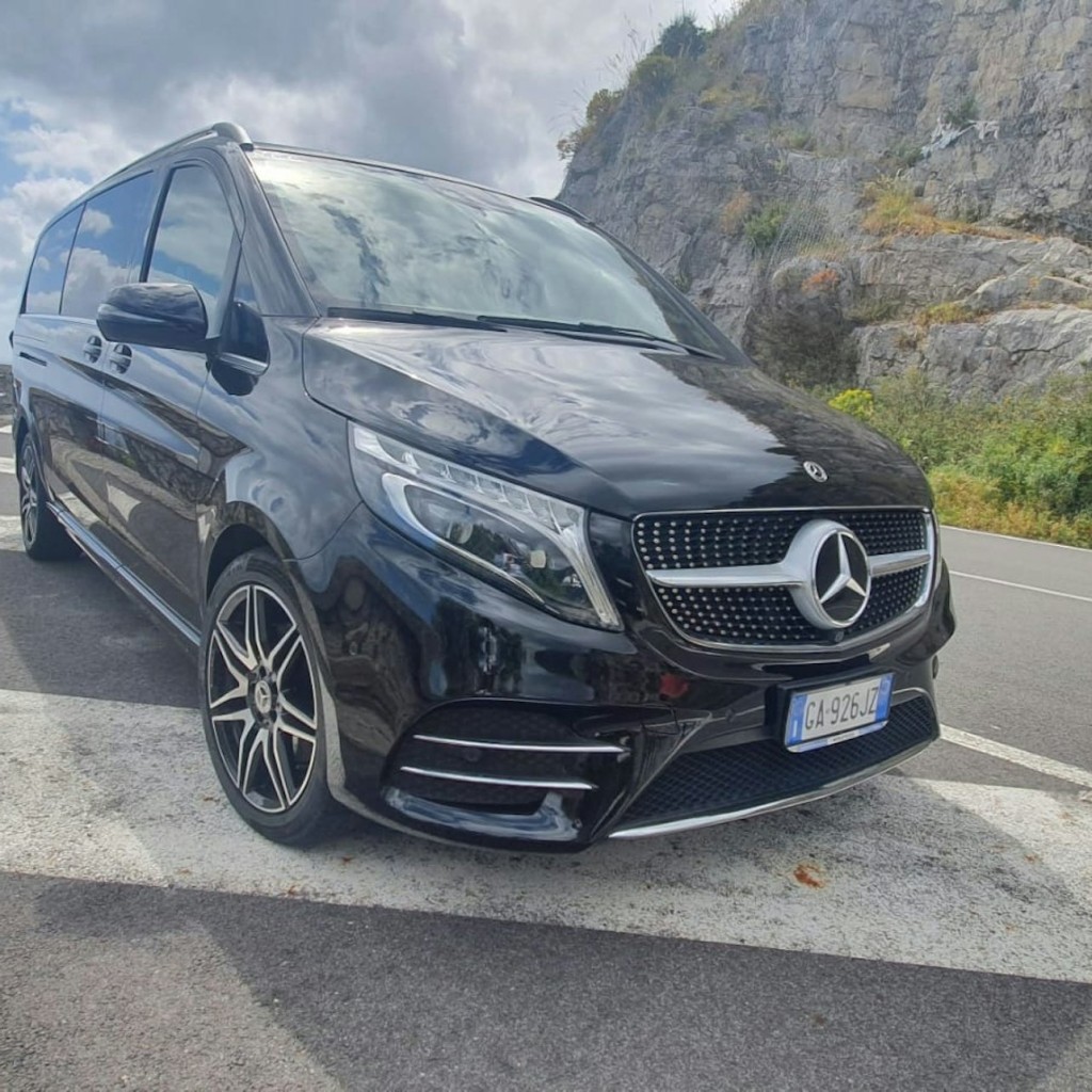 Naples: Private Transfer from Airport to City Center - 2