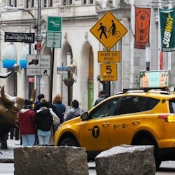 New York: 30+ Top Sights Guided Walking Tour + Snacks - 3