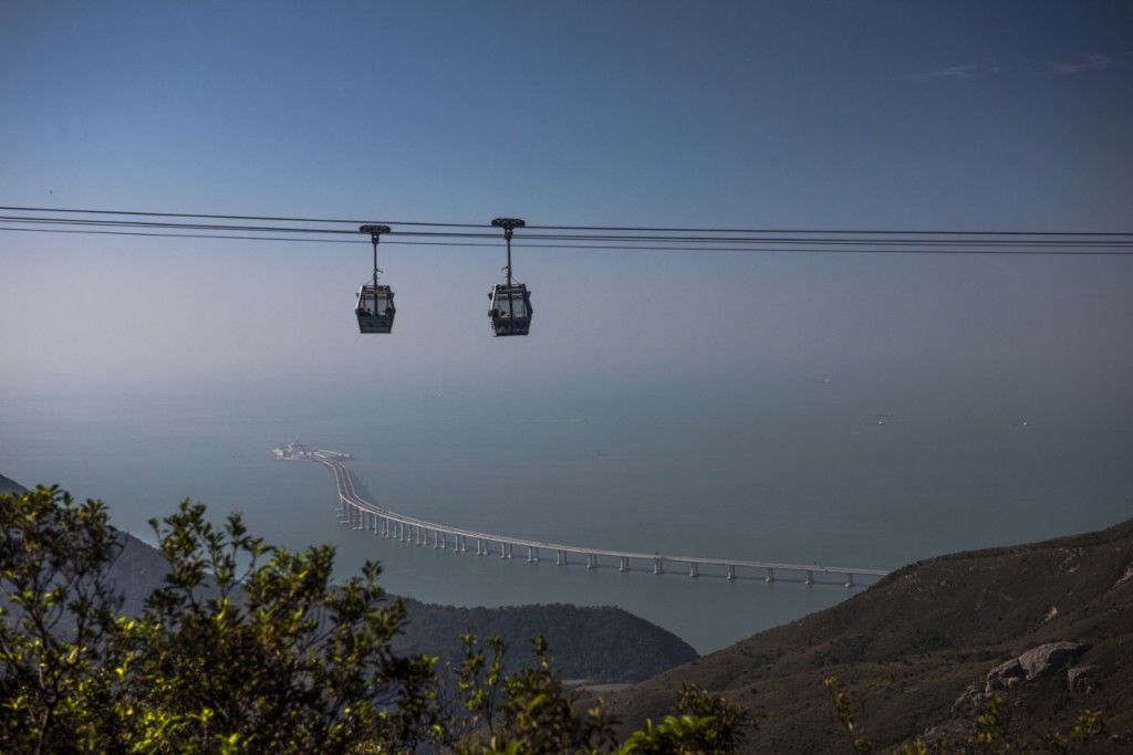 Ngong Ping 360 Cable Car Ticket (One-Way "Crystal+" Cabin (from Ngong Ping) + One-Way Standard Cabin (from Tung Chung)) - 2