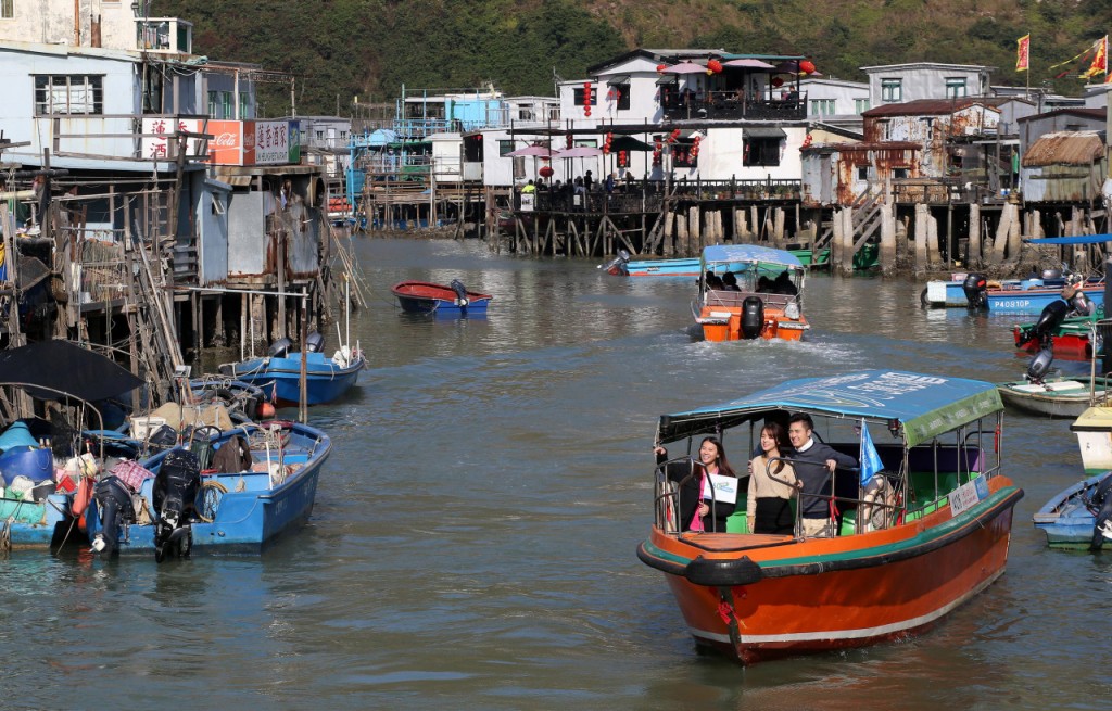 Ngong Ping 360 Tai O Pass (360 Tai O Pass with Crystal Cabin (Roundtrip)) - 2