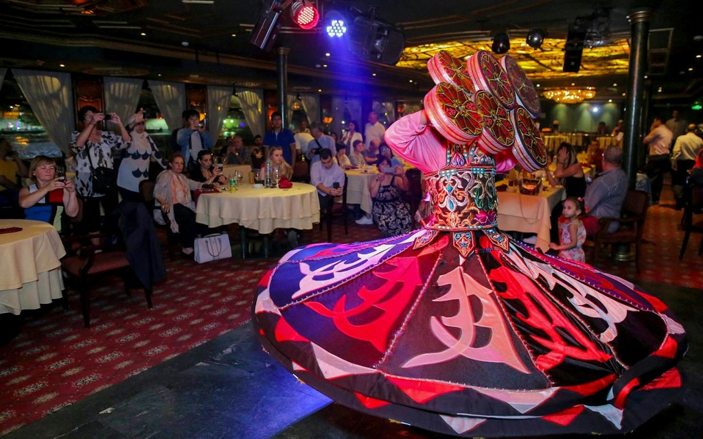Nile Maxim Luxus-Bootsfahrt in Kairo mit Abendessen und Live-Unterhaltung (Dinner Cruise ) - 2
