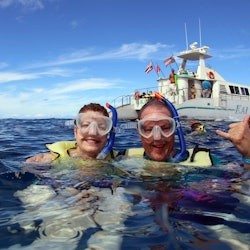 O'ahu: Dolphin Watching Cruise, Zipline, Snorkeling + Lunch & Drinks - 2