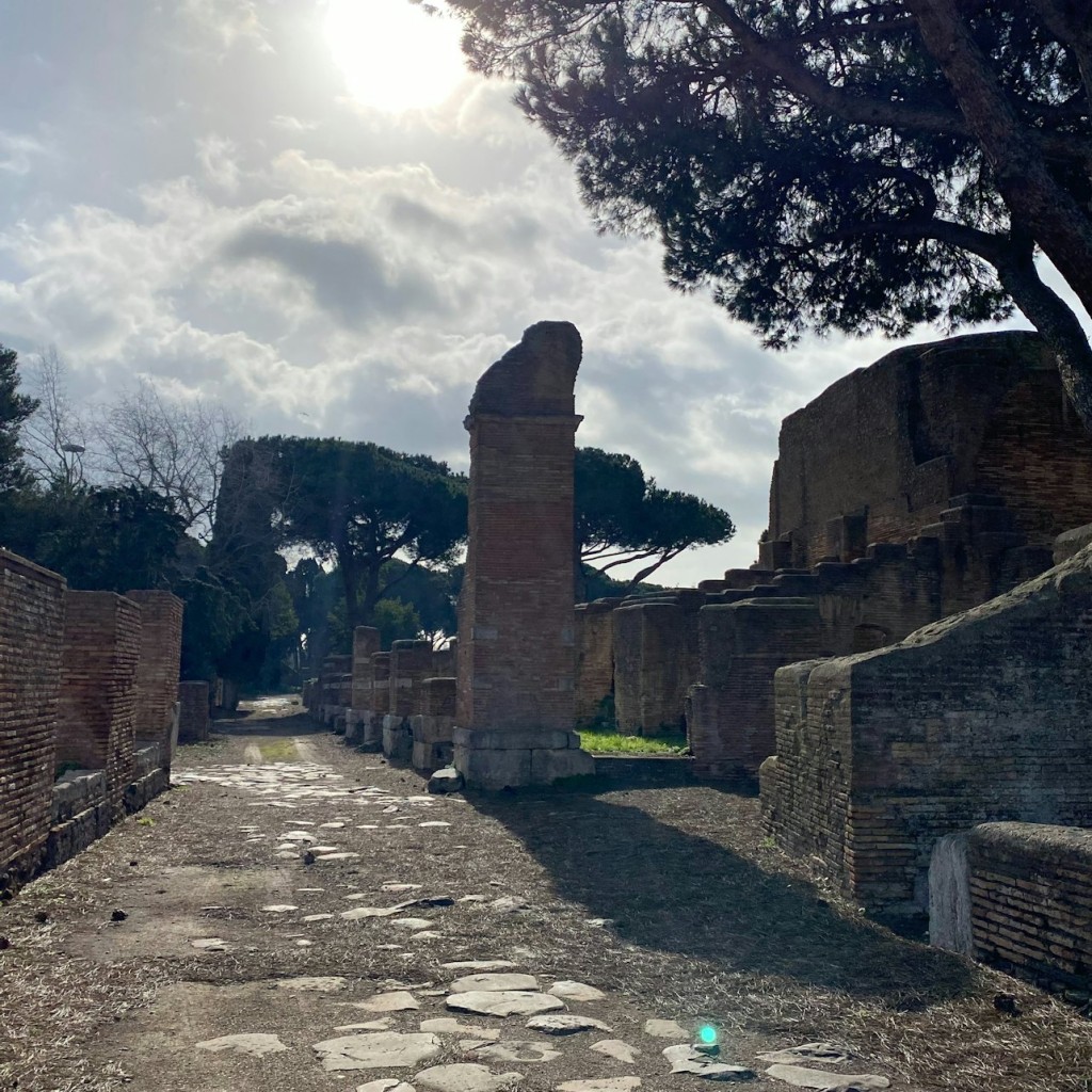 Ostia Antica: проход без очереди + аудиогид - Entrance + Audioguide + Aperitif - 1