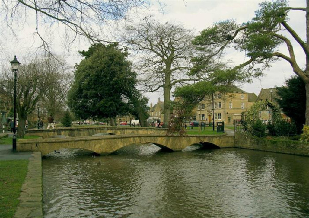 Oxford, Stratford-upon-Avon, Cotswolds, and Warwick Castle Tour from London (Oxford, Stratford-upon-Avon, Cotswolds, and Warwick Castle Tour from London (Mandarin) - Admission not included) - 3