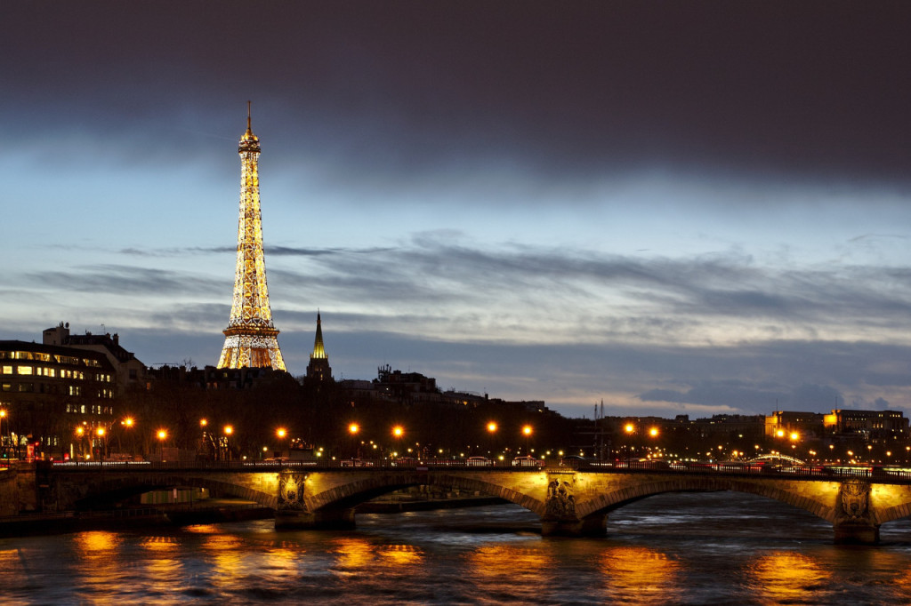 Paris Illuminations Night Bus Tour and Eiffel Tower Reserved Access (Paris Illuminations Night Bus Tour + Eiffel Tower 2nd Floor Access via Lift) - 2