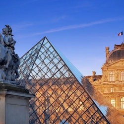 Paris: Luxury Guided Day Trip from London + Bateaux Parisiens Lunch Cruise - 3