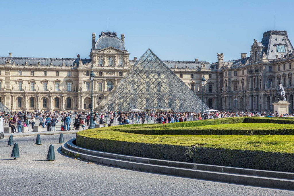 Paris Open-Top Bus Tour and Eiffel Tower Reserved Access (Paris Open-Top Bus Tour + Eiffel Tower 2nd Floor and Summit Access via Lift) - 1