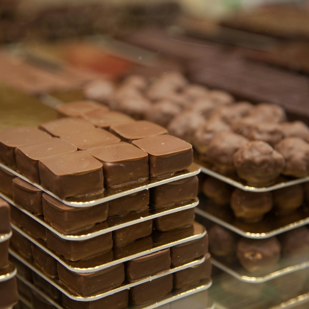 Paris: Saint-Germain-des-Prés Pastry & Chocolate Guided Tasting Tour - 2