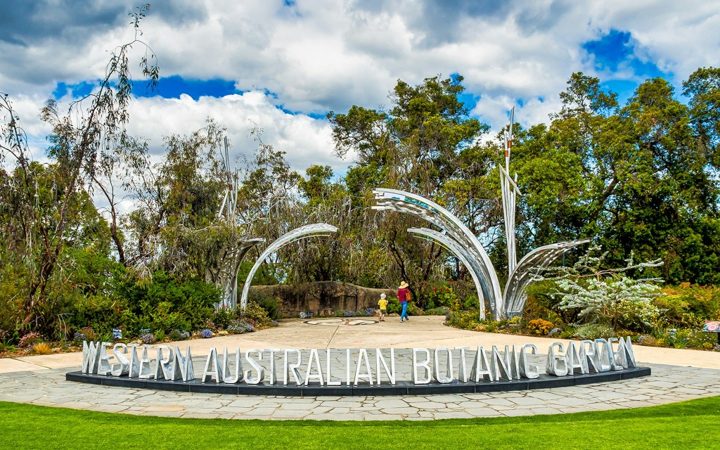 Perth Hop-on Hop-off Bustour (48-Hour HOHO Pass + Perth Mint Tour) - 2