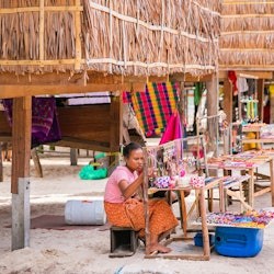 Da Phuket: Tour in motoscafo delle Isole Surin con snorkeling - 1