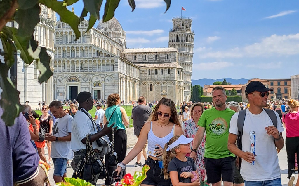 Pisa Walking Tour with Cathedral & Leaning Tower Tickets (Explore the City of Pisa, Visit the Cathedral and climb the Leaning Tower) - 1