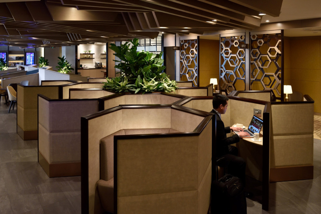 Plaza Premium Lounge - Singapore Changi Airport Terminal 1 (Plaza Premium Lounge - Singapore Changi Airport Terminal 1 (12 Hours) with Access to Shower Facilities) - 3