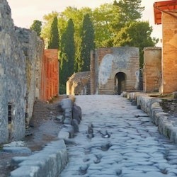 Pompeii: Day Trip from Rome + Lunch - 1