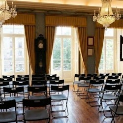 Porto: Fado Show at Teatro da Trindade + Port Wine - 2