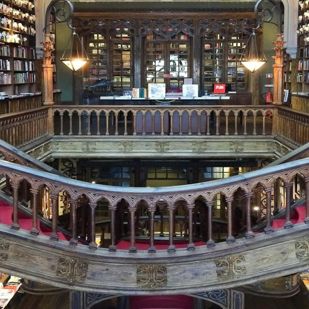 Porto: Guided Walking Tour + Livraria Lello Fast Track Entry - 1