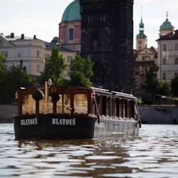 Prague: Boat Cruise + Charles Bridge Museum Entry - 1