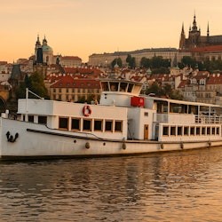Prague: Boat Tour + Audio Guide + Snack & Drink - 1