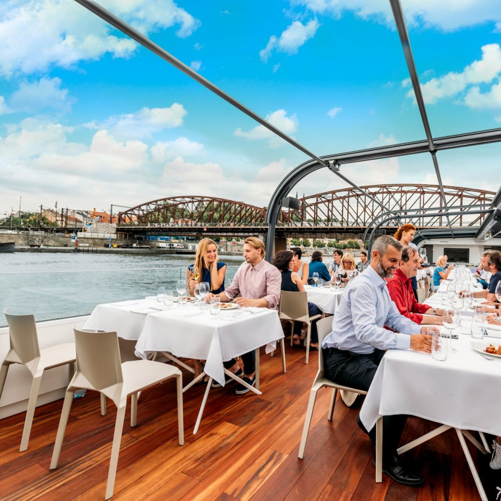 Prague: Buffet Lunch Cruise with Live Music + Audio Guide App - 1