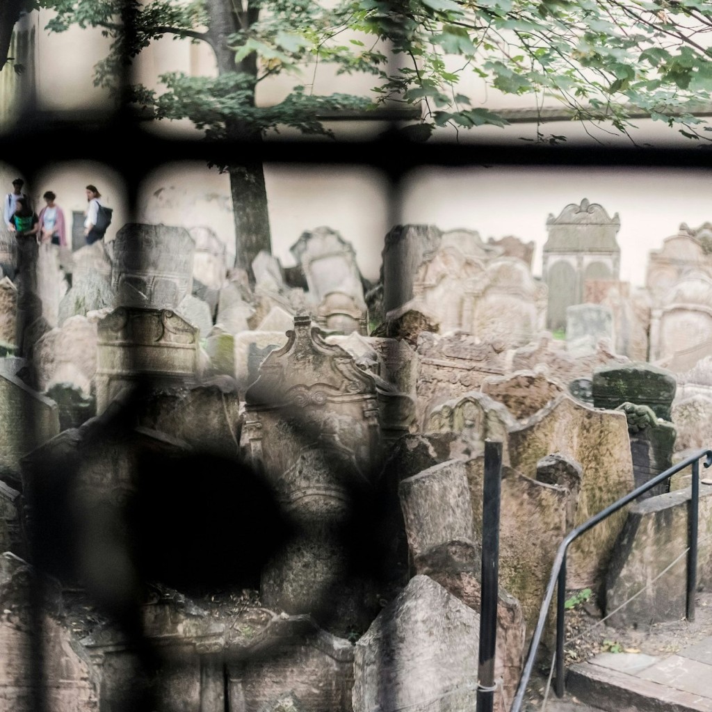 Prague Jewish Quarter: Admission + Guided Introduction + Optional Audio Guide - 2