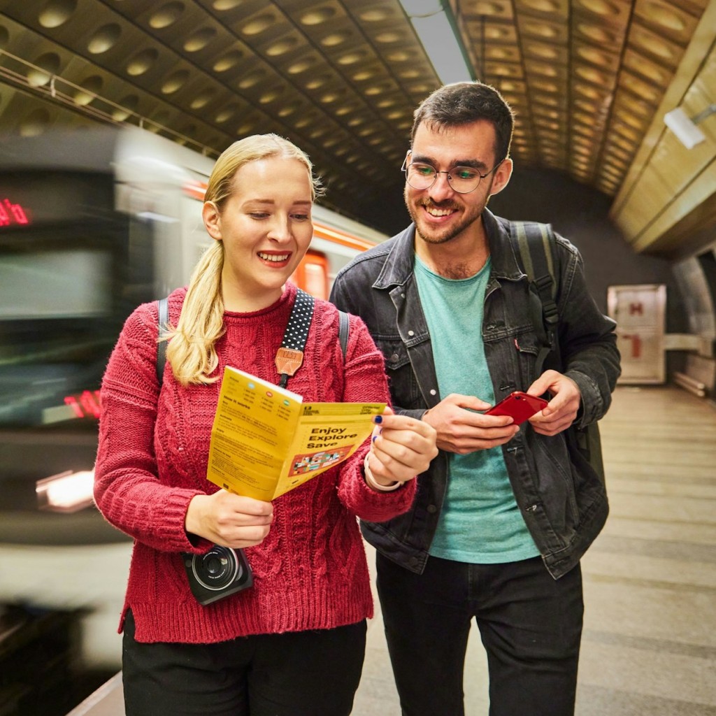 Pase de Visitante de Praga: Entrada a más de 70 Atracciones + Transporte Público - 1
