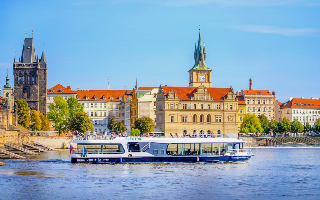 Prague Vltava River Sightseeing Cruise (1-Hour Day or Evening Sightseeing Cruise) - 2