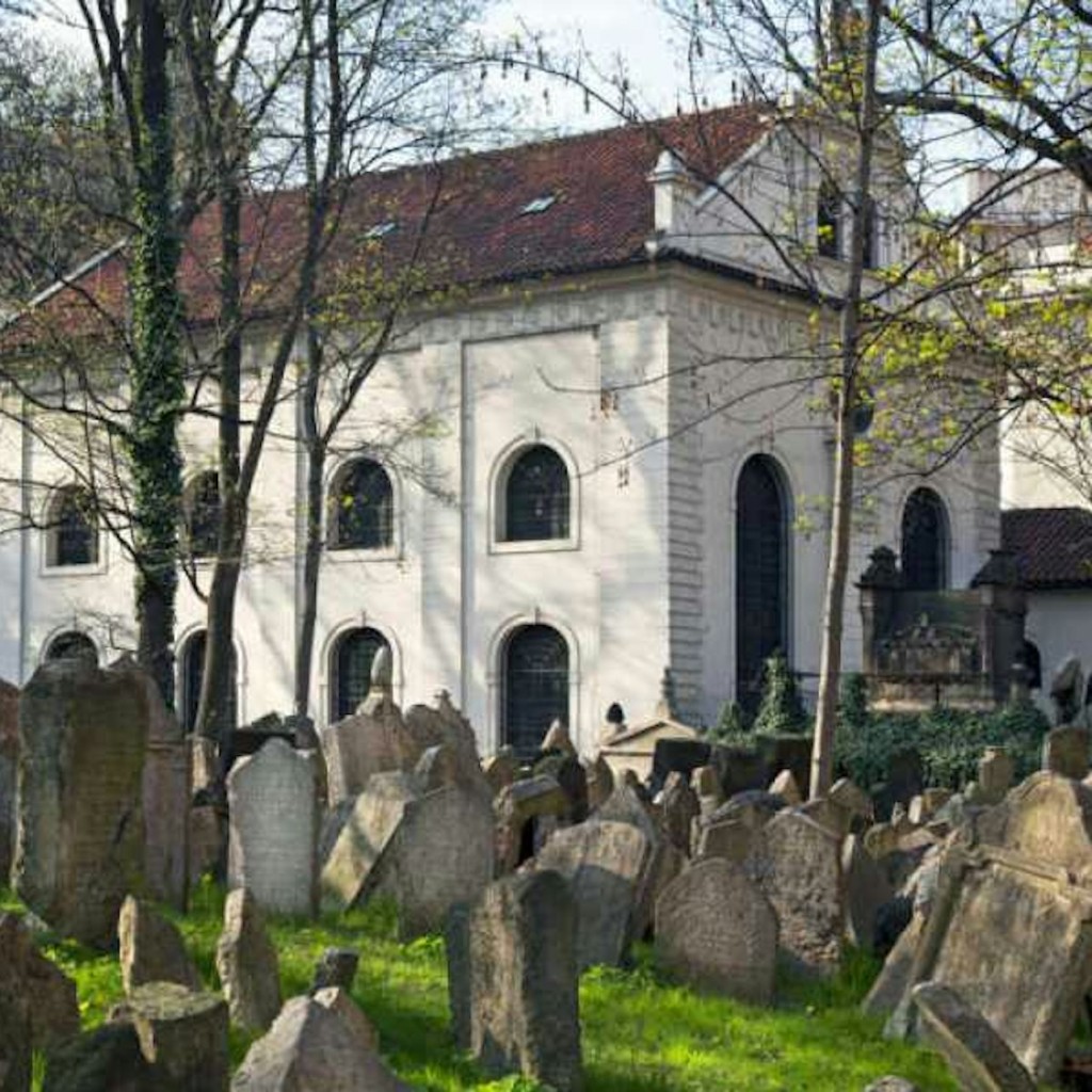 Prague's Jewish Quarter, Synagogues & Cemetery: Spanish Guided Tour - 3
