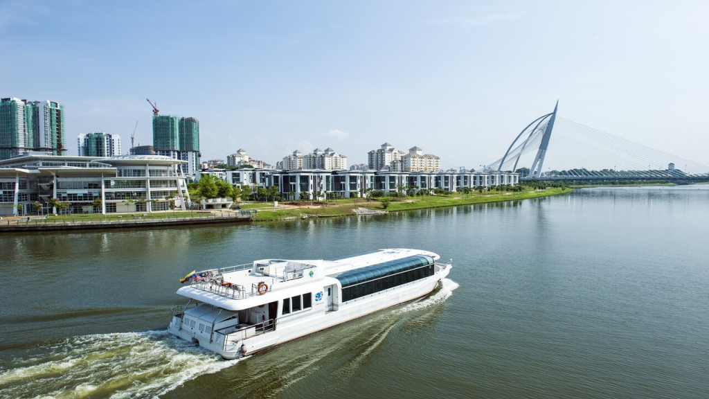 Putrajaya River Cruise and City Tour from Kuala Lumpur - 2