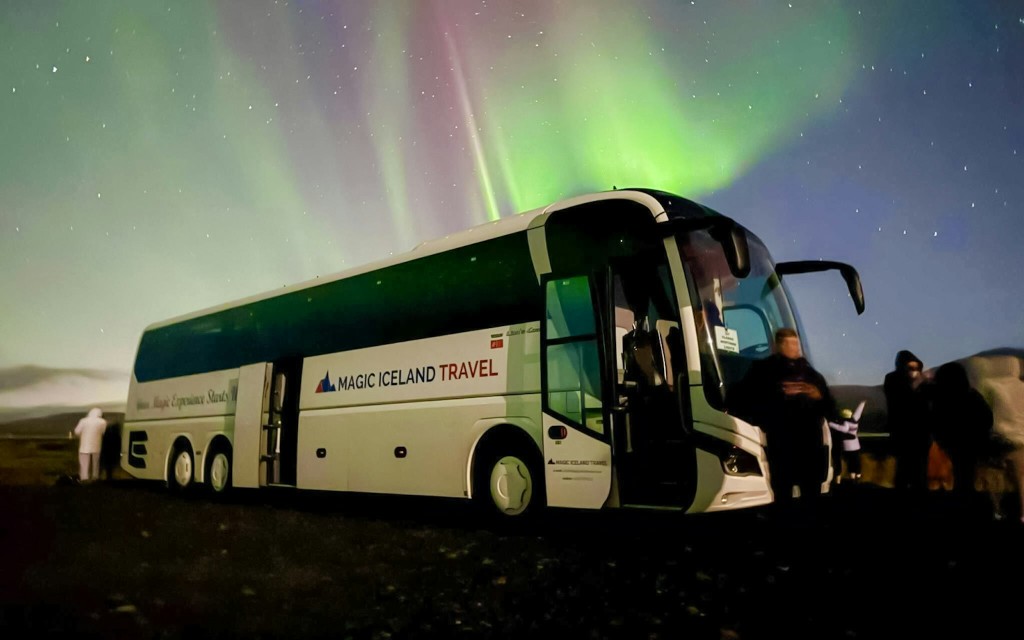 Reykjavík: Nordlicht-Bustour mit Schokolade + Überraschungsgeschenk
(Pick-up from Bus Stop #12) - 3