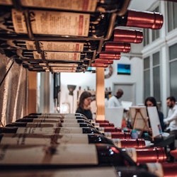 Rome: Paint and Sip Experience with Italian Wine & Pizza - 3