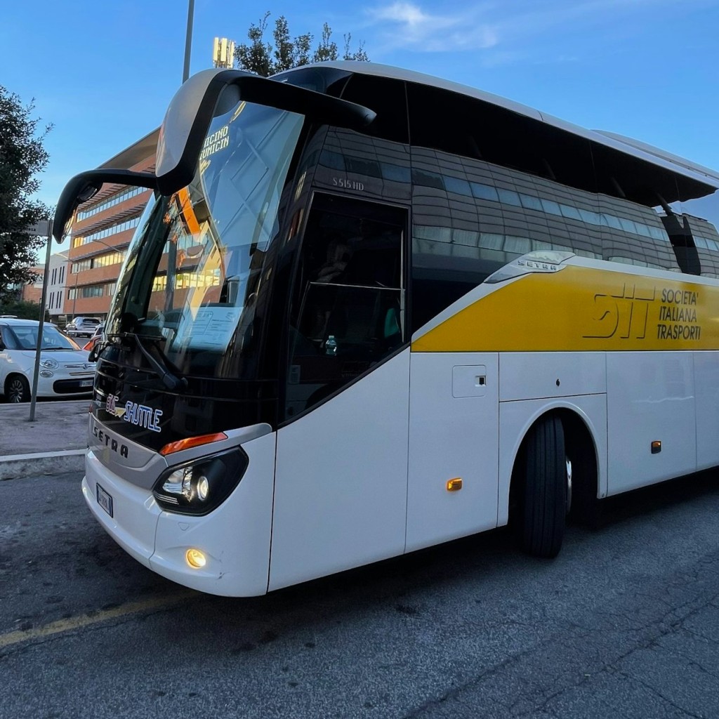 로마: 피우미치노 공항에서 로마 테르미니까지 SIT 버스 환승 - Round Trip - 1