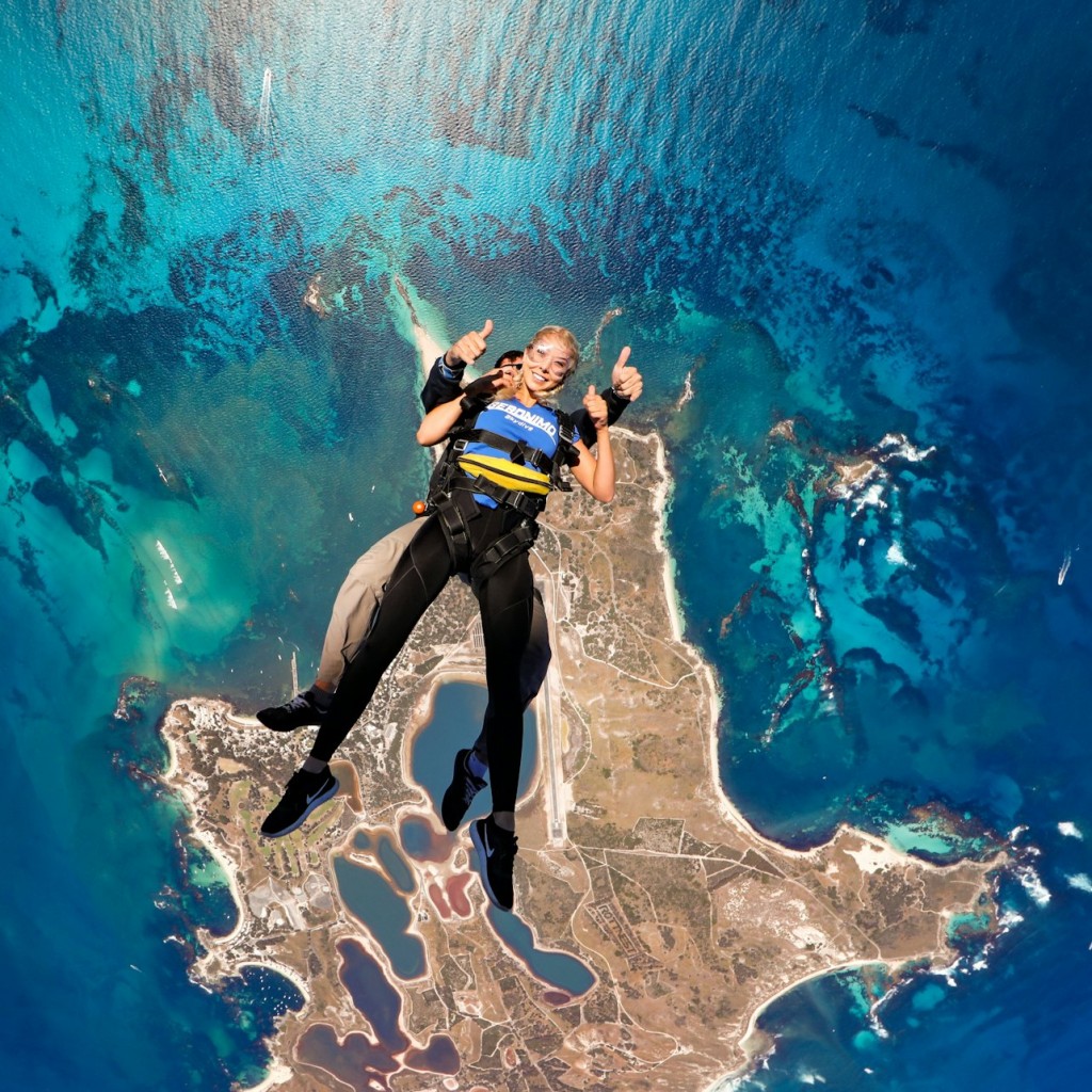 Wyspa Rottnest: Tandemowe skoki spadochronowe z transferem promowym - 1