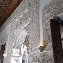 Royal Alcázar of Seville: Fast Track Ticket + Small Group Guided Tour - 2
