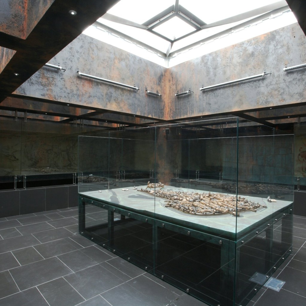 Rynek Underground Museum & Market Square Krakow: Entry + Private Guided Tour - 1