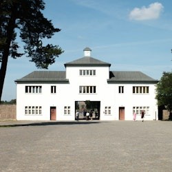 Sachsenhausen Concentration Camp Memorial: Guided Tour + Bus from Beriln - 2