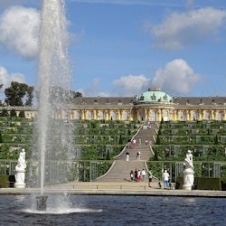 Sachsenhausen & Potsdam: Guided Tour from Berlin - 3