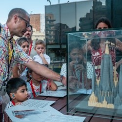 Sagrada Familia: Family-friendly Guided Tour - 1