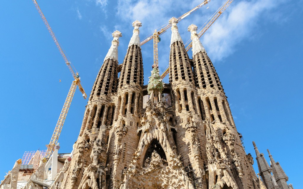 Sagrada Familia Fast-Track Guided Tour (French Guided Tour) - 1