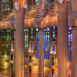 Sagrada Familia + Hop-on Hop-off Bus Barcelona - 3