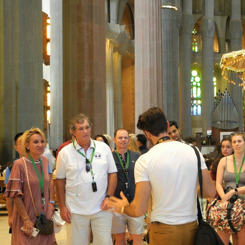 Sagrada Família i Park Güell: Entrada + Visita guiada - 1